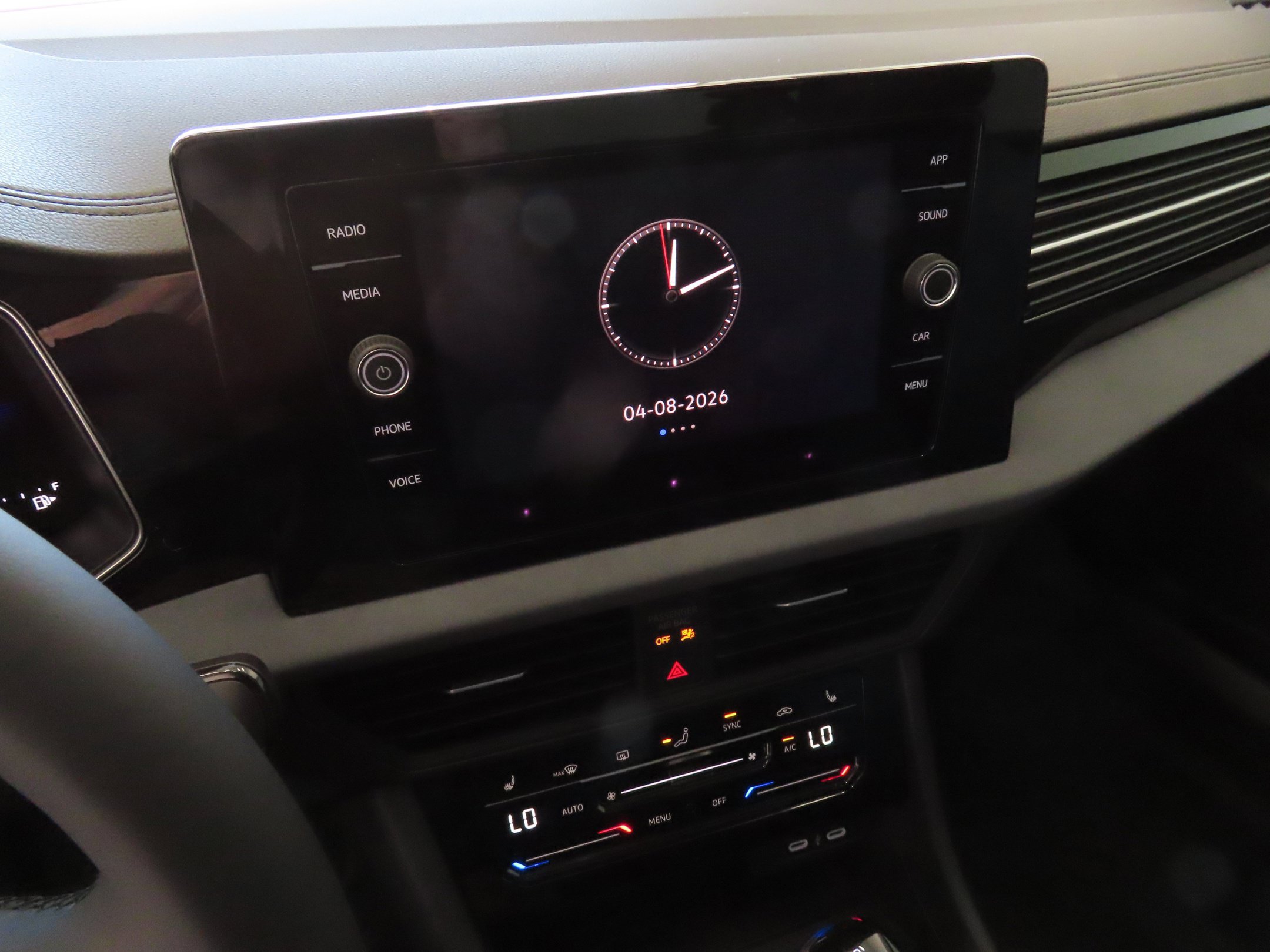 Used 2026 Volkswagen Jetta SE FWD image 17