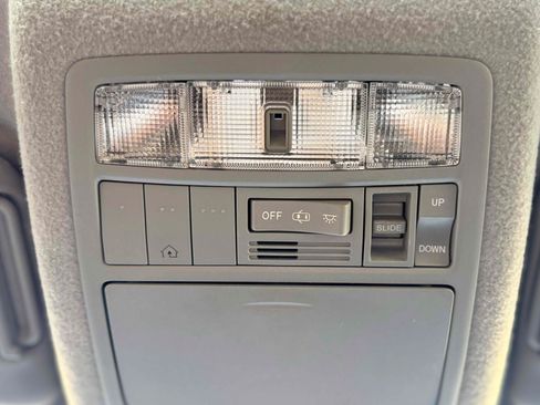 Used 2013 Toyota Highlander Limited FWD image 30