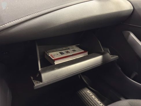 Used 2022 Toyota Corolla SE image 13