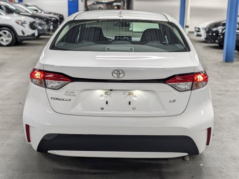 Used 2021 Toyota Corolla LE image 6