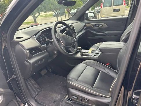Used 2023 Chevrolet Traverse Premier w/ Redline Edition AWD/4WD image 10