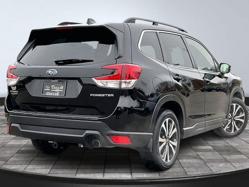Used 2021 Subaru Forester Limited image 2