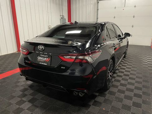 Used 2024 Toyota Camry SE w/ Convenience Package image 17
