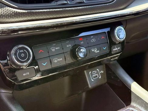 Certified 2025 Jeep Compass Trailhawk AWD/4WD image 27
