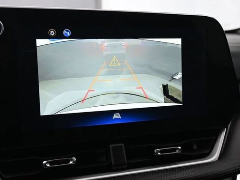 Used 2025 Chevrolet Equinox LT w/ Convenience Package II AWD/4WD image 17