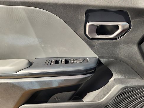 New 2025 Kia K4 LXS image 16