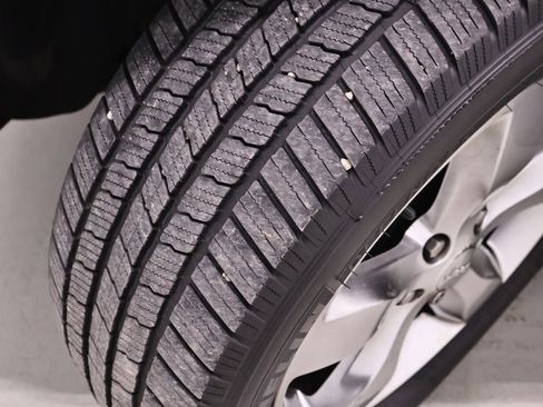 Used 2013 Jeep Grand Cherokee Limited w/ Trailer Tow Group image 39