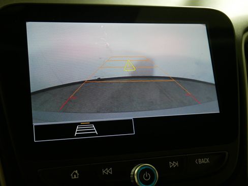 Used 2022 Chevrolet Malibu LT FWD image 33