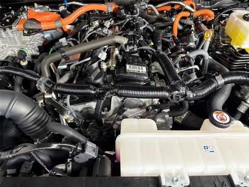 Certified 2025 Toyota 4Runner Limited AWD/4WD image 44
