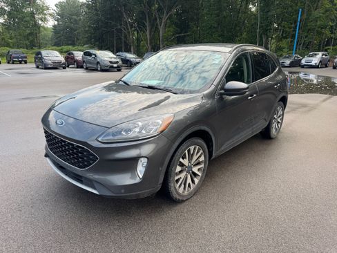 Used 2020 Ford Escape Titanium AWD/4WD image 5