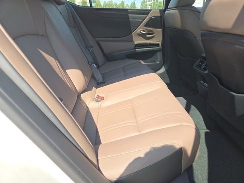 New 2025 Lexus ES 350 350 Luxury image 5