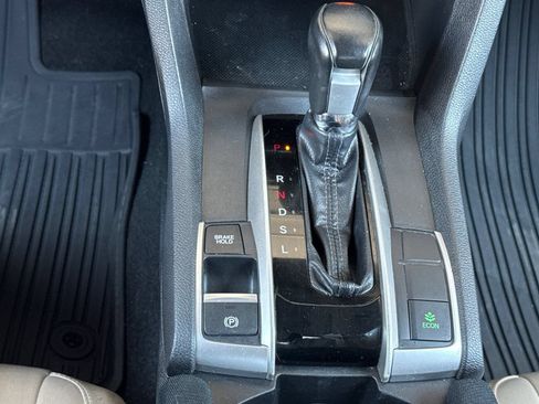 Used 2019 Honda Civic EX image 30
