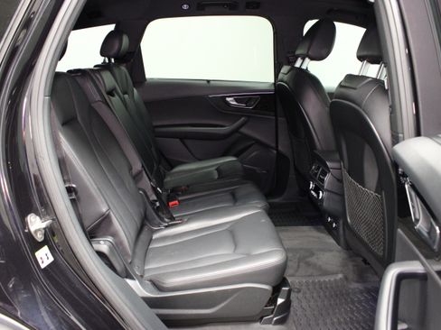 Used 2019 Audi Q7 3.0T Prestige AWD/4WD image 16