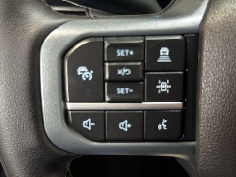 Used 2025 Ford F150 Lariat AWD/4WD image 23