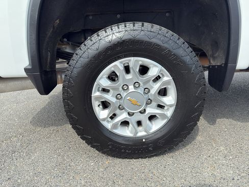 Used 2024 Chevrolet Silverado 3500 LTZ w/ LTZ Premium Package image 7