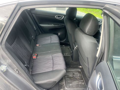 Used 2019 Nissan Sentra SV FWD image 13
