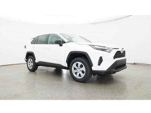 Used 2025 Toyota RAV4 LE FWD image 29