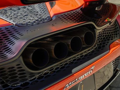 Used 2021 McLaren 765LT image 54