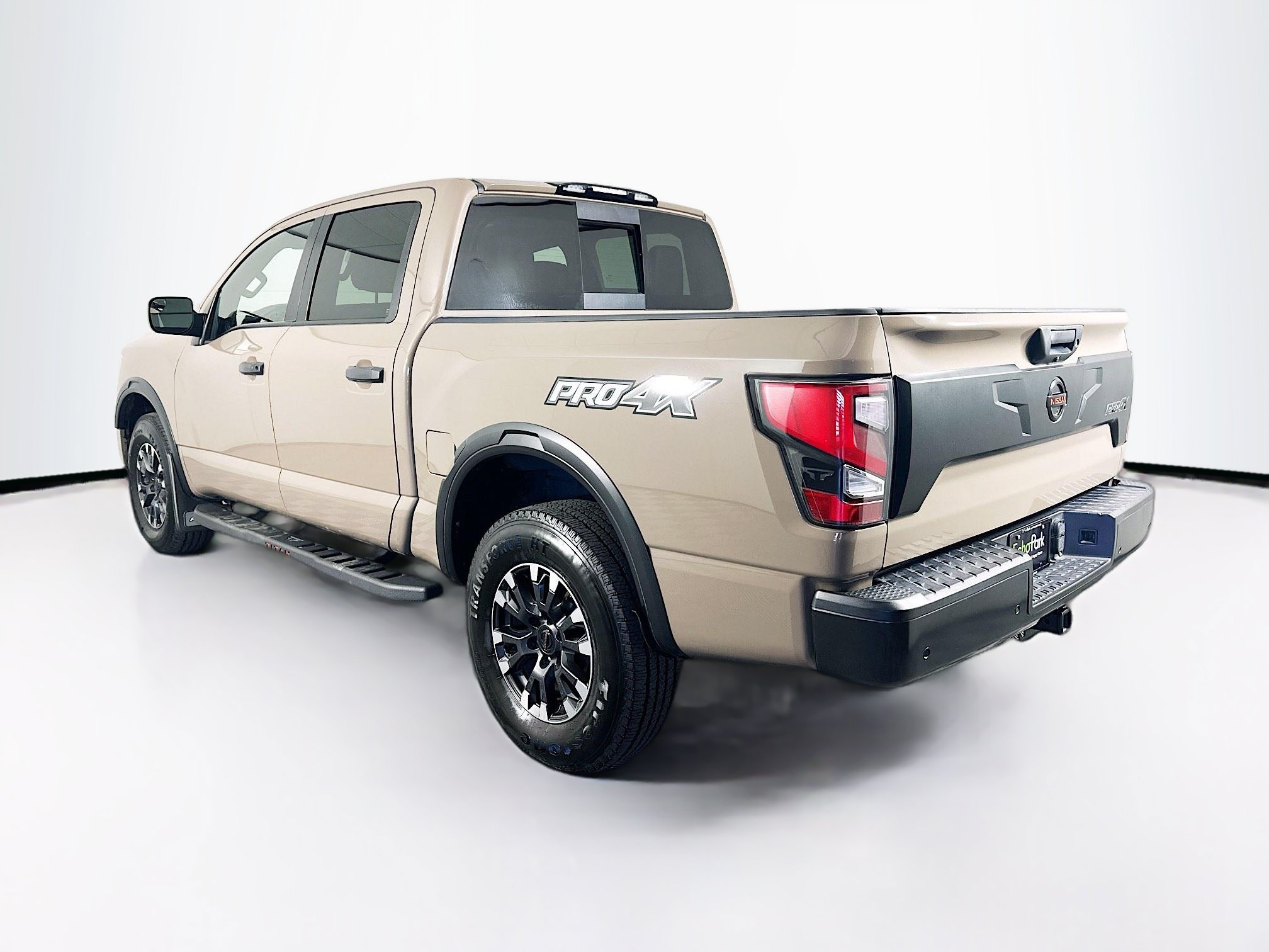 Used 2021 Nissan Titan PRO-4X w/ Pro-4x Convenience Package AWD/4WD image 5
