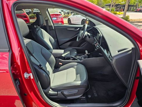 Used 2023 Kia Niro EX Touring FWD image 30