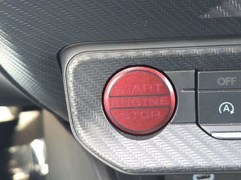 Used 2025 Ford Mustang Premium image 30