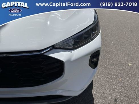 Used 2023 Ford Escape ST-Line Select image 11