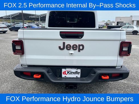 New 2025 Jeep Gladiator Mojave w/ Convenience Group image 25