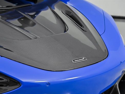 Used 2018 McLaren 720S Luxury RWD image 7