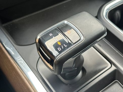 Used 2023 Chevrolet Silverado 1500 High Country w/ Technology Package image 33