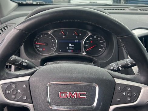 Used 2023 GMC Terrain SLT AWD/4WD image 9