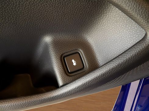 Used 2022 Honda Accord Sport image 11