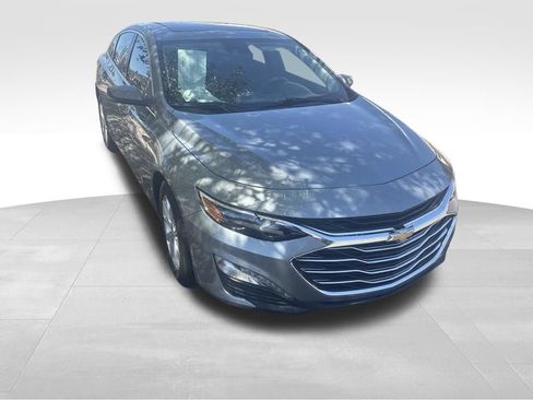 Used 2024 Chevrolet Malibu LT FWD image 2