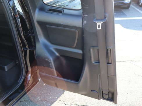 Used 2022 Toyota Tacoma SR RWD image 17