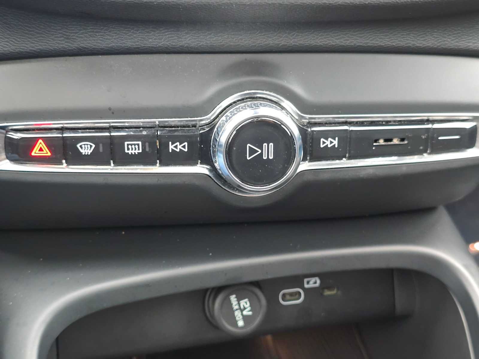 Certified 2023 Volvo XC40 Recharge Ultimate w/ Protection Package Premier AWD/4WD image 30