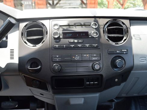 Used 2015 Ford F250 XL RWD image 16