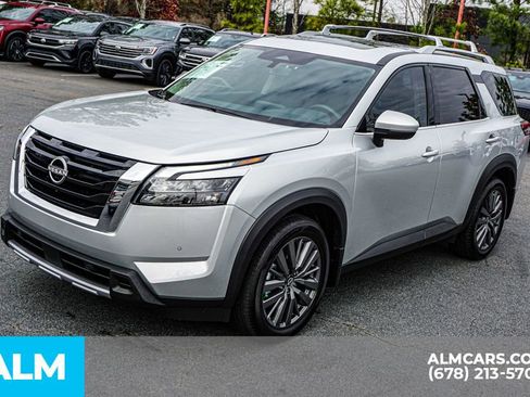 Used 2025 Nissan Pathfinder SL w/ SL Premium Package image 15