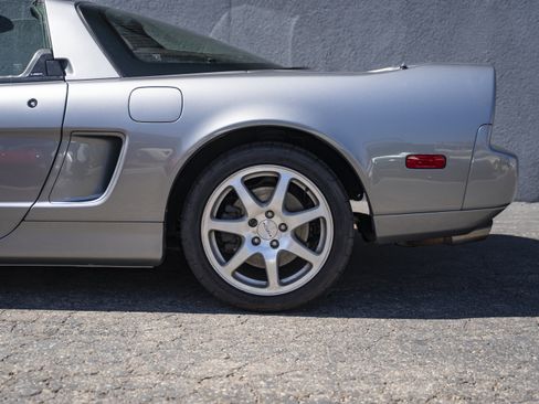 Used 1998 Acura NSX T image 16