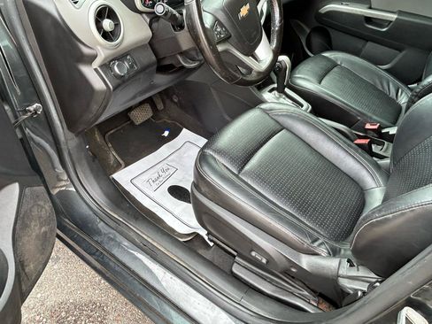 Used 2017 Chevrolet Sonic Premier FWD image 10