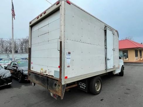 Used 2007 Chevrolet Express 3500 image 6