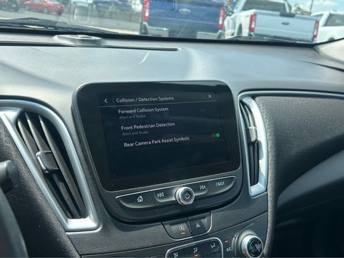 Used 2025 Chevrolet Malibu LT FWD image 28