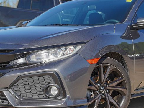 Used 2018 Honda Civic Sport image 3