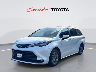 Certified 2025 Toyota Sienna XLE w/ XLE Plus Package