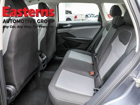 Used 2024 Volkswagen Taos S image 20