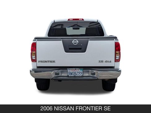 Used 2006 Nissan Frontier SE w/ (P01) Power Pkg AWD/4WD image 9