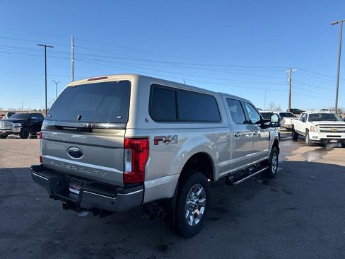 Used 2017 Ford F250 Lariat w/ Chrome Package image 5