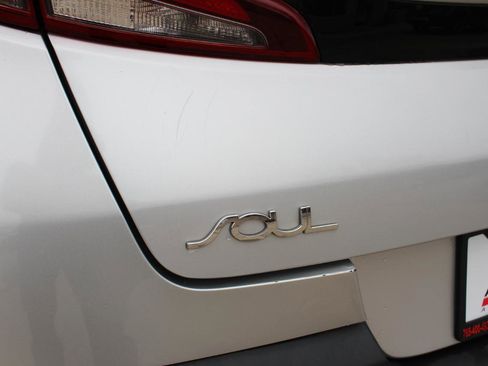 Used 2021 Kia Soul LX FWD image 39