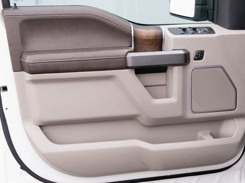 Used 2019 Ford F150 Limited image 16