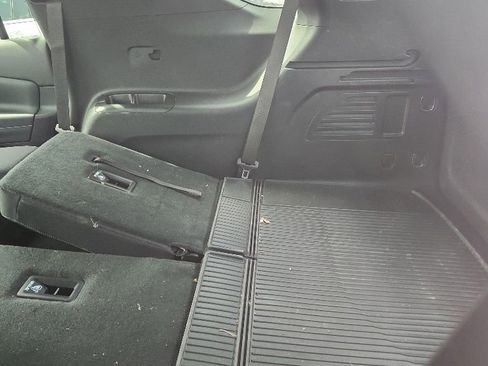 Used 2026 Chevrolet Traverse LT w/ Midnight/Sport Edition image 11