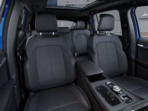 Used 2025 Jeep Wagoneer S Limited image 16