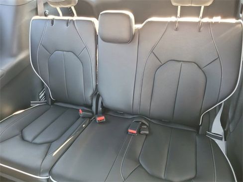 New 2026 Chrysler Pacifica Limited w/ Trailer Tow Group image 9